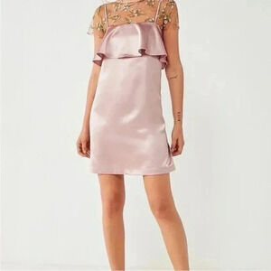 UO URBAN OUTFITTERS KIMCHI BLUE SATIN RUFFLE BLUSH‎ PINK DRESS XS